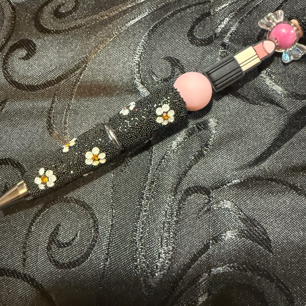 Black and Pink Floral Pen - Picture 1 of 3